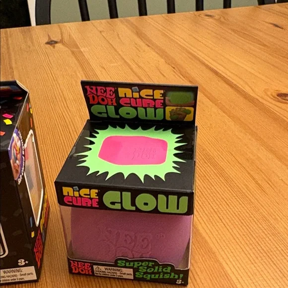 Nee doh bundle fuzz balls cake and purple glow cube - Picture 4 of 11